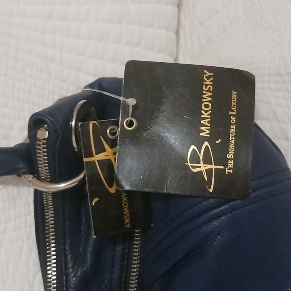 B Makowsky Bags - Picture 2 of 6
